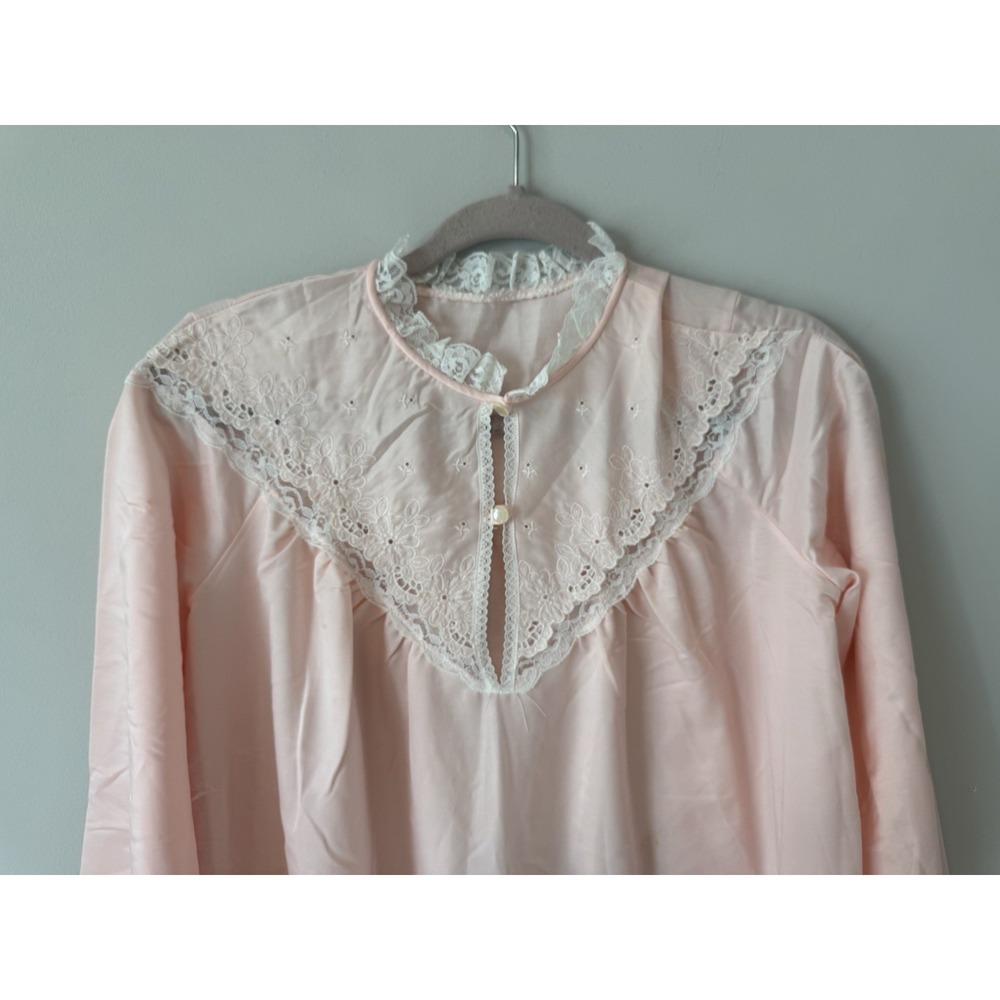 Vintage JC Penny Night Gown Medium Pink Frilly Pearl Button Nylon Flannel Lining